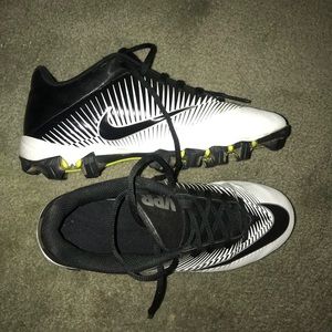 y NIKE VAPOR SHARK 2 FOOTBALL CLEATS *EXCLUDED*